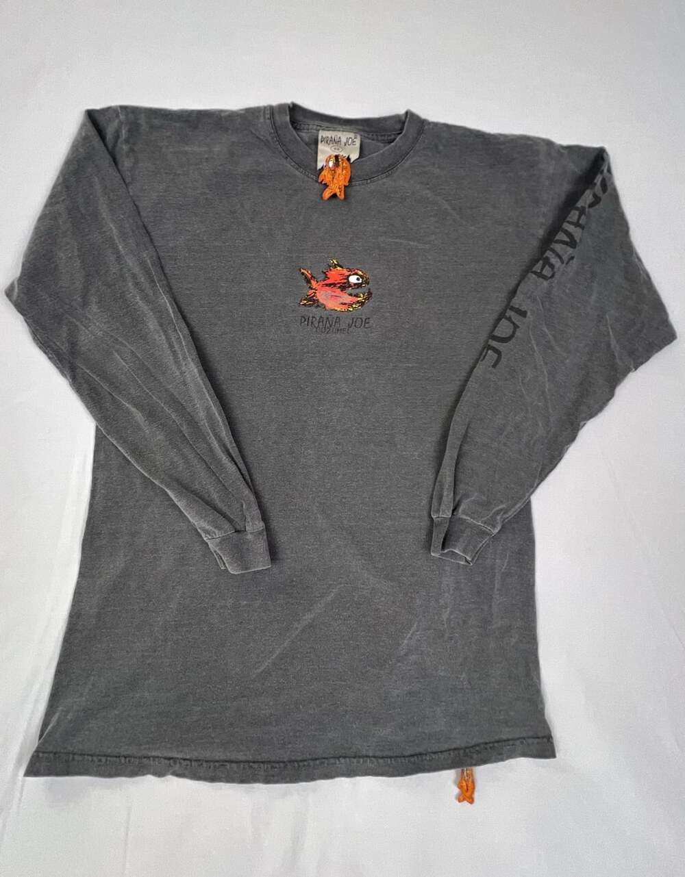 Pirana Joe Long Sleeve T-Shirt Size M Gray Piranha